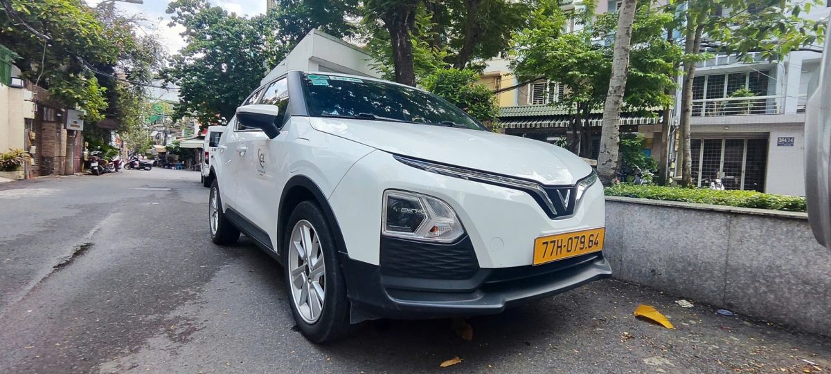 Đầu xe VinFast VF5 biển vàng kinh doanh vận tải
